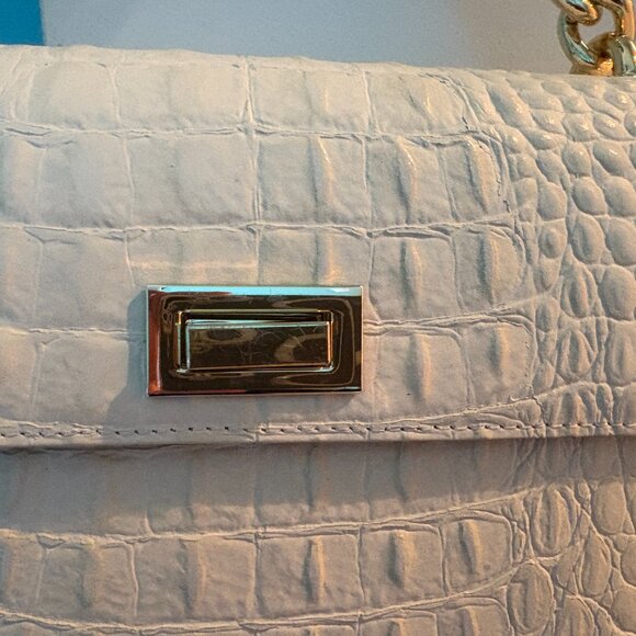 Madeleine Mode Italian Cream Crocodile Leather Shoulder Gold Chain Hardware NWOT - Picture 6 of 12